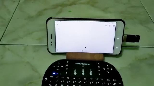 Tes Mini Keyboard Wireless Taffware i8 di Hape Android. смотреть онлайн