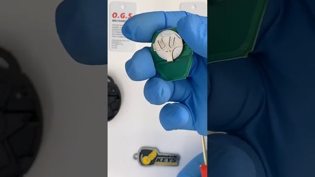 Mini Cooper remote key battery replacement смотреть онлайн