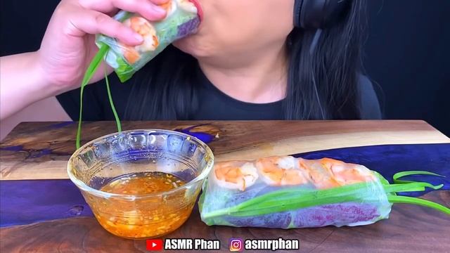 ASMR PHAN *BITES ONLY* GRILLED BUTTER BEEF & SHRIMP SPRING ROLLS ASMR смотреть онлайн