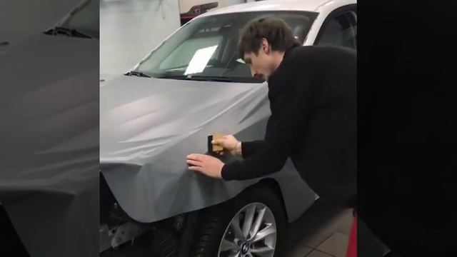 Начинаем работы с олимпийским BMW смотреть онлайн