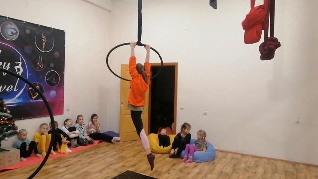 Помаз Маргарита Полотна 23.12.23 смотреть онлайн