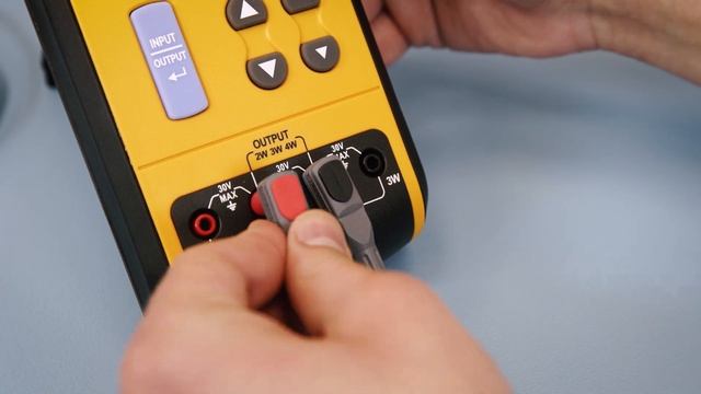 AXIOMET AX-C850 RTD Process Calibrator смотреть онлайн