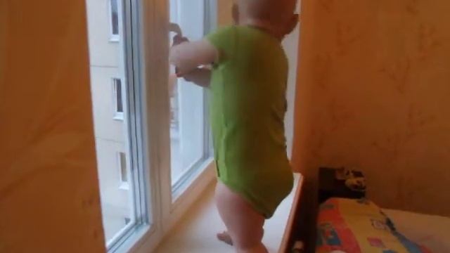 Акробатические этюды. 10 месяцев. смотреть онлайн