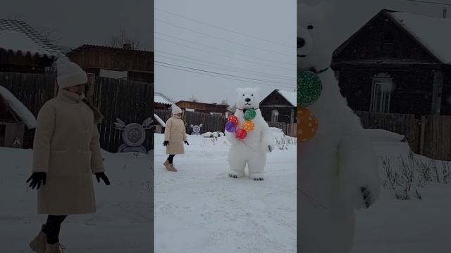 Зефир поздравляет девченок с 8 марта!!! смотреть онлайн