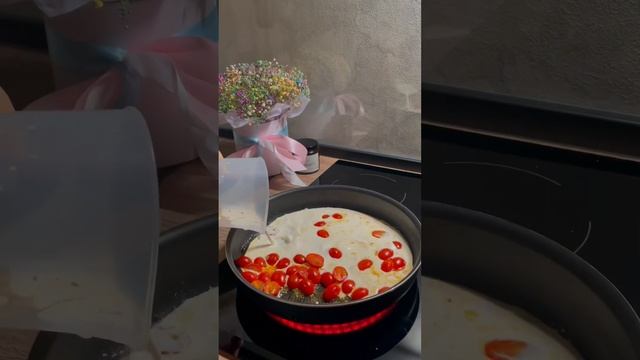 Паста с креветками в сливочно-соевом соусе 🍤 Ну это просто объедение! Сохраняйте рецепт 💫 смотреть онлайн
