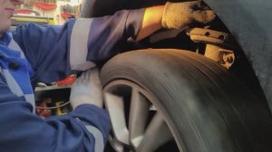 КУПИЛ НОВЫЕ ДИСКИ И КОЛОДКИ НА ОПЕЛЬ АСТРА H... что не так с тормозной жидкостью...