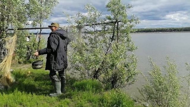 Остров на ингедирки якутии и рыбатский домик