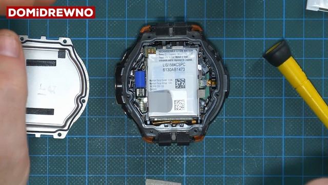 Casio Protrek WSD-F20 / F30 - Battery Replacement