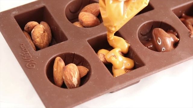 Keto 3 ingredient Chocolate Nut Clusters смотреть онлайн
