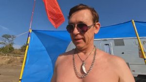 Жизнь в караване у моря  3 ч.