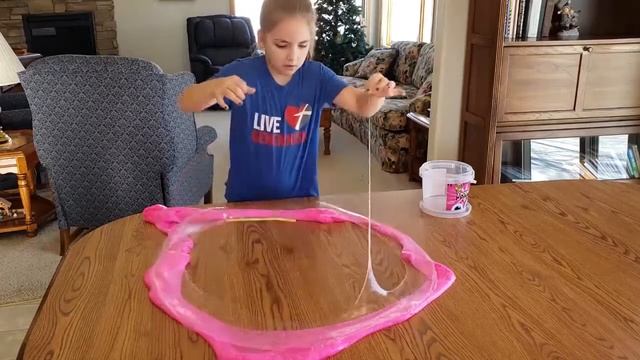 Mona's Monster Slime Bubbles смотреть онлайн