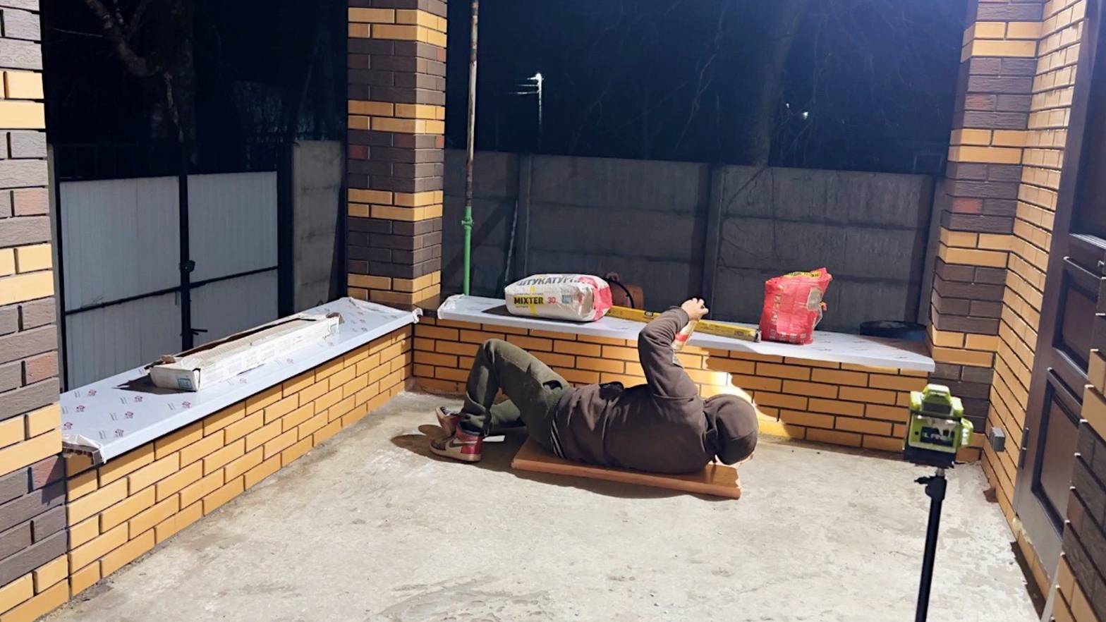 Делаем красивое крыльцо своими руками. Строим для себя. Жизнь простых людей в деревне. смотреть онлайн