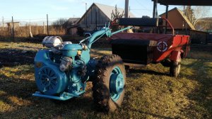 Мотоблок МТЗ-05 с оригинальным полуприцепом.