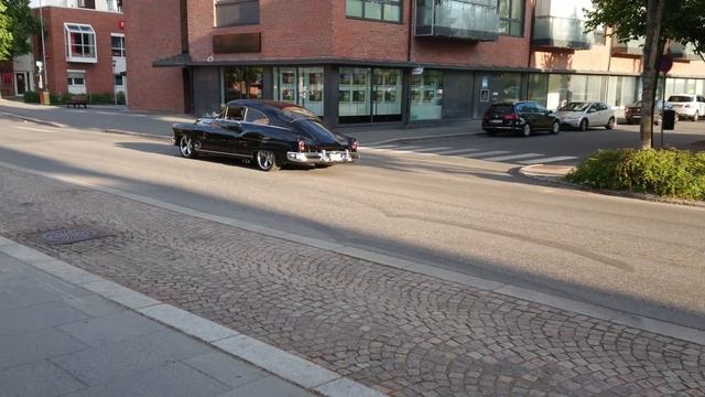 Black car driving away смотреть онлайн