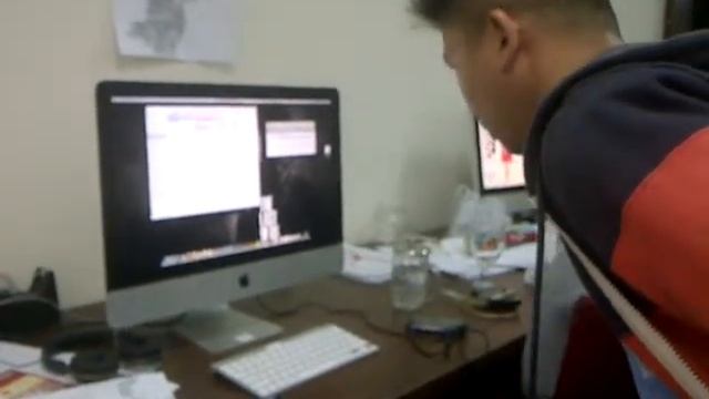 NEW iMac SLIM with TELEKINESIS power !! смотреть онлайн