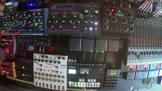 Featuring CAT EA-1 D-05 - Live Electronic Music Jam - 2021-09-02 смотреть онлайн