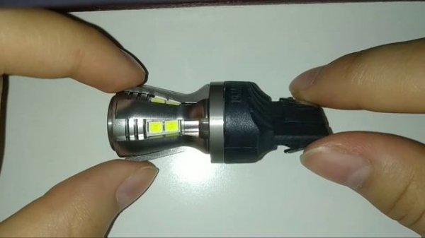 Светодиодная автомобильная лампа NeTuning W21W-16s35 в задний ход, верхний дополнительный стоп 7440