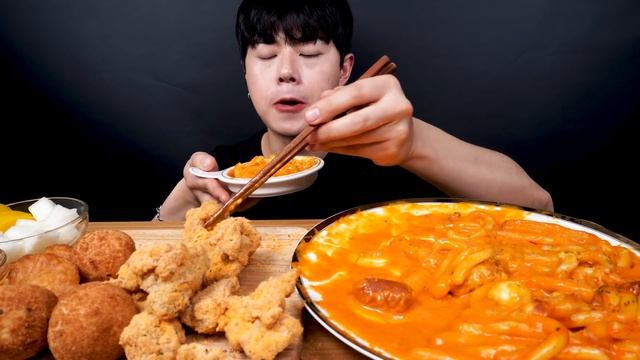 SUB) 로제떡볶이, 순살 치즈 치킨 리얼사운드 먹방_Spicy Rose Tteokbokki, Cheese Chicken Realsound