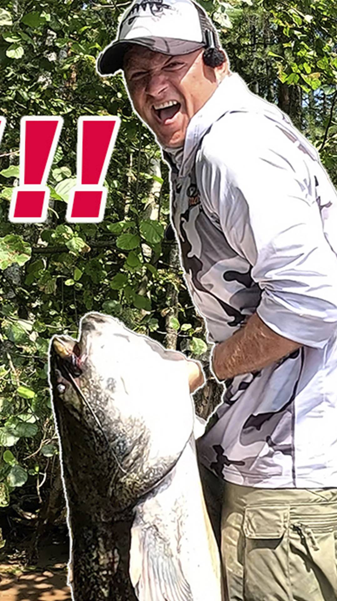 ЧУТЬ НЕ ВЫБРОСИЛ МЕНЯ ИЗ ЛОДКИ!!! ОГРОМНЫЙ СОМ НА СПИННИНГ!!! #рыбалка #fishing #рыбалкасподвохом смотреть онлайн