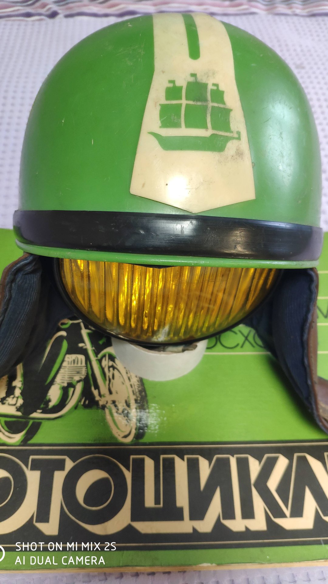 Мотошлем СССР "моргуновка" в отличном состоянии смотреть онлайн