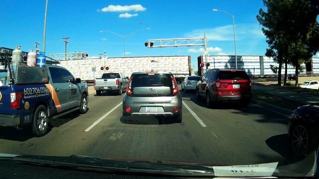 Rare EMD GP60 and GP40-2 - Both Built for the Southern Pacific as units 9715 and 7610 смотреть онлайн