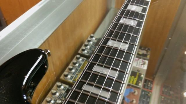 Ernie Ball Music Man Cutlass BFR | Smoked Chrome Limited Edition смотреть онлайн