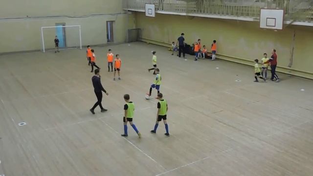 Спарта 15 vs Спарта 64 (14.10.2017) 3 тайм смотреть онлайн