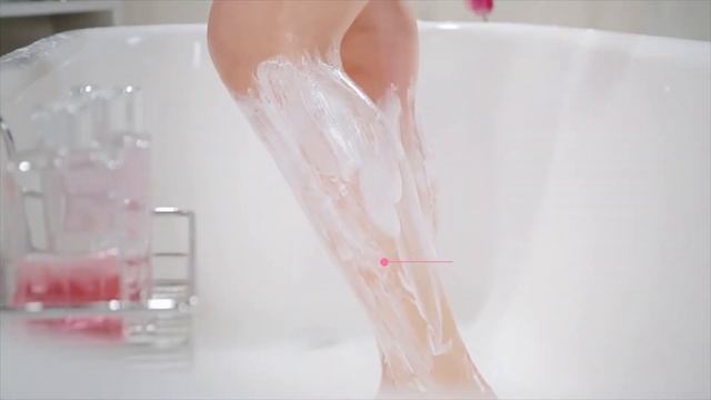 Tutoriel comment utiliser la crème dépilatoire sous la douche Veet смотреть онлайн
