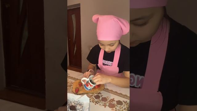 Клубника в шоколаде 🍓🍓🍫🍫дайындаймыз қазақша рецепт🥰🥰😍🤗 смотреть онлайн