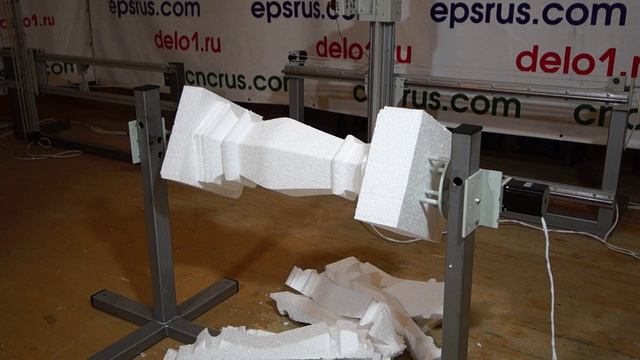 ЧПУ станок по резке пенопласта с токарным устройством. смотреть онлайн