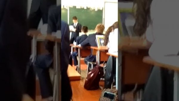 Лучший урок физики😂😂