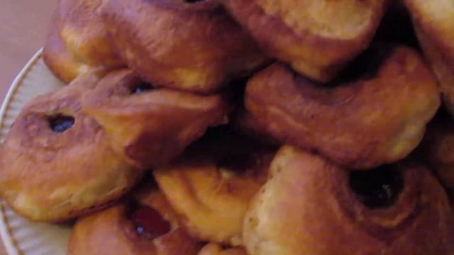 Кулинария Оладушки на кефире с черешней смотреть онлайн
