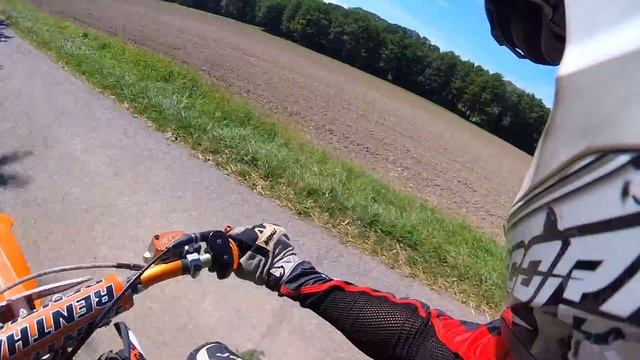 ON ACHETE UNE KTM 400 EXC !! смотреть онлайн