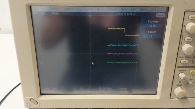 Tektronix TDS7104 Digital Phosphor Oscilloscope 4 Channels 1 GHz [BOSTONIND] - 9699
