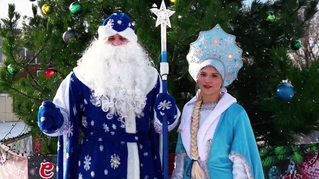 Засветилась огнями главная ёлка Чернышковского района смотреть онлайн