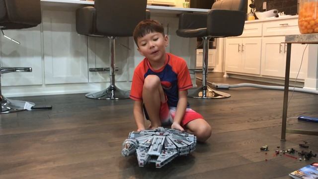 Star Wars Millennium Falcon LEGO 75105 Build смотреть онлайн