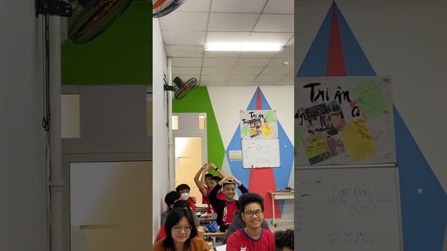 Работа учителем английского во Вьетнаме - лучшее, что произошло со мной в жизни 💕 смотреть онлайн