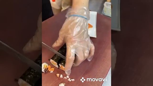 Можно ли приготовить суши-роллы в домашних условиях?✅👍👍👍 Ставьте лайк и подписывайтесь#роллы смотреть онлайн