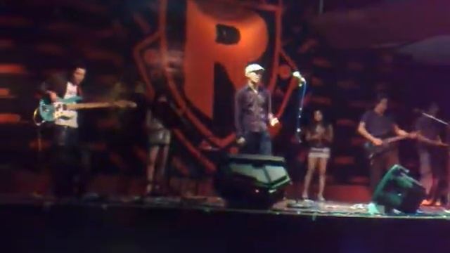 I Cant Fight This Feeling Anymore - Reo Speedwagon смотреть онлайн