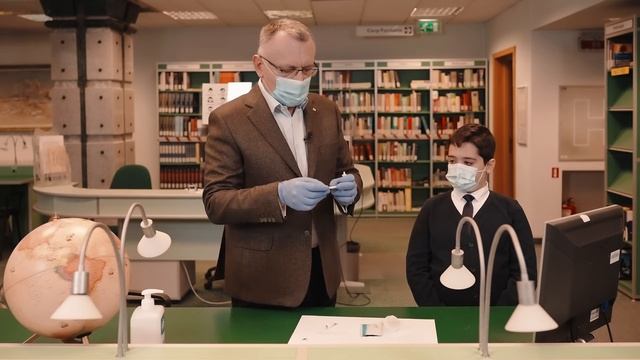 2 Demonstratie utilizare test antigen pe baza de saliva FullHD смотреть онлайн