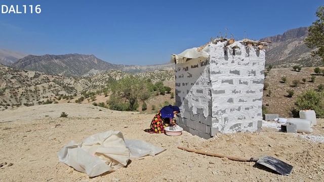 Maryam's endless efforts to improve her life and her daughters смотреть онлайн
