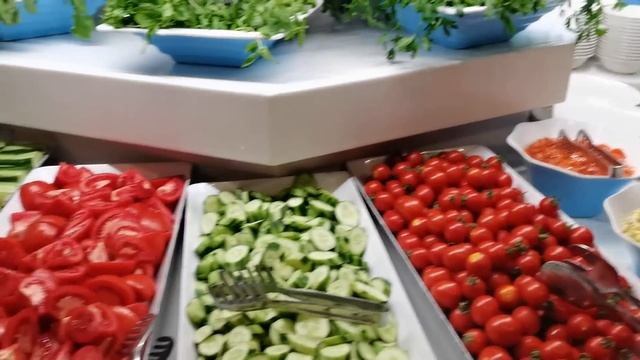 На отдыхе есть можно! Обзор еды в отеле Турции в Сиде отель Санраз Кристал