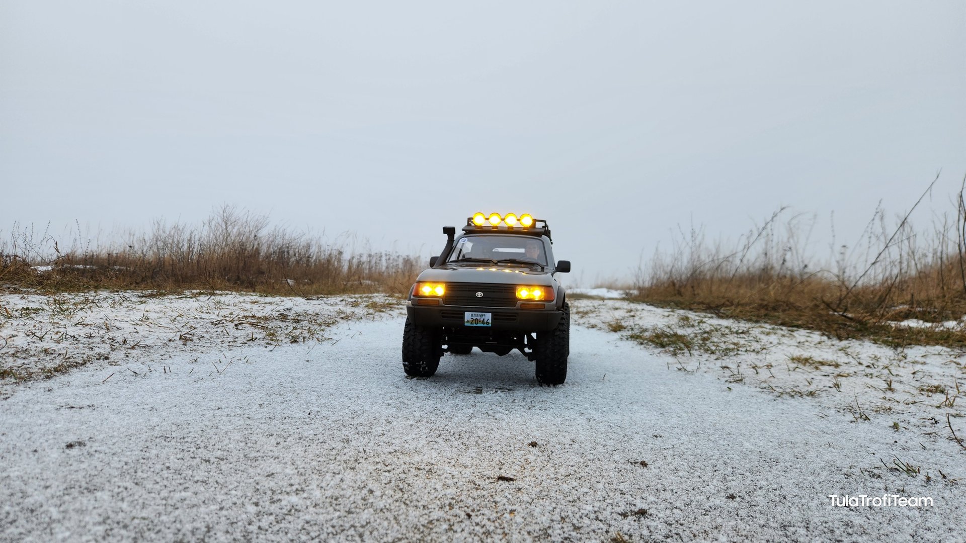 Toyota lc80 от FMS смотреть онлайн