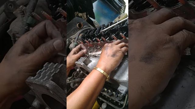 Isuzu 6HE1 Overhaul смотреть онлайн