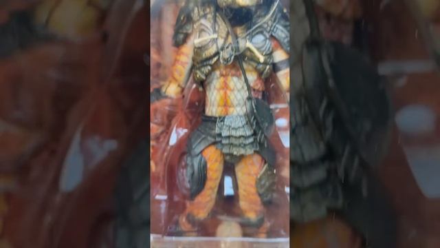 Breve vistazo a la figura de ultimate stalker predator de la marca neca смотреть онлайн