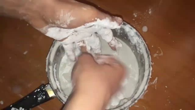 Эксперимент с ньютоновской жидкостью