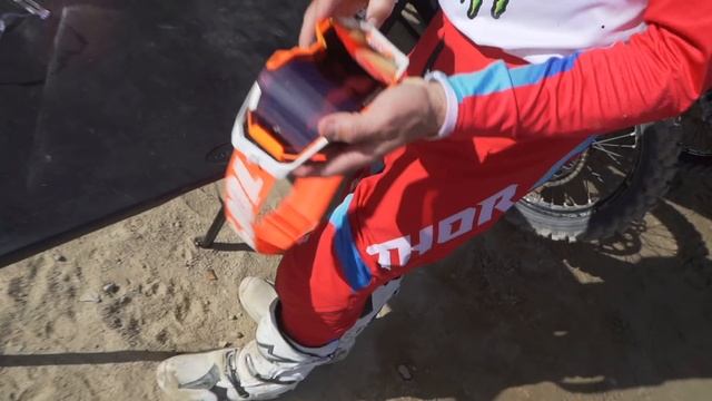 TINTED vs CLEAR Goggles! Which Is Better?!? смотреть онлайн