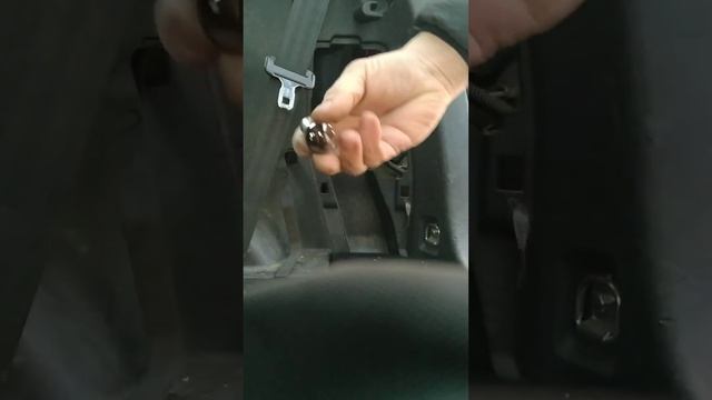 🚦 Changement d'ampoule sur Toyota (12V 21W ) 🚗 смотреть онлайн