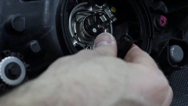 Установка светодиодной лампы NeTuning W5W-6L в габариты смотреть онлайн