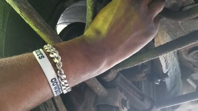 2001 Toyota Avalon - sway bar bushings install смотреть онлайн